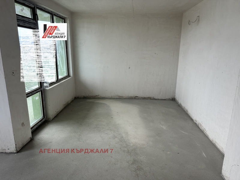 Продава 2-СТАЕН, гр. Кърджали, Възрожденци, снимка 4 - Апартаменти - 53070035