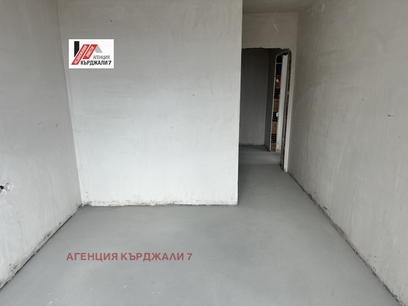 Продава 2-СТАЕН, гр. Кърджали, Възрожденци, снимка 7 - Апартаменти - 53070035