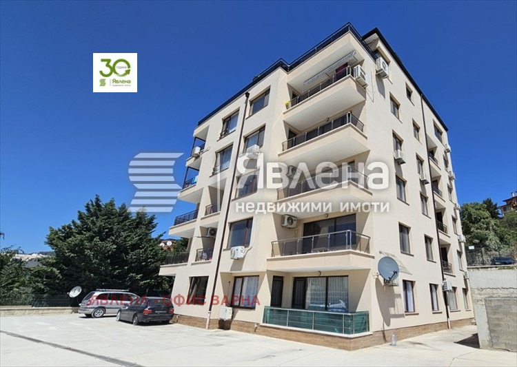 Продава 3-СТАЕН, гр. Варна, Бриз, снимка 1 - Aпартаменти - 47414143