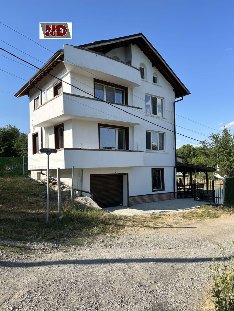 Продава  Къща област Перник , с. Планиница , 200 кв.м | 70475211