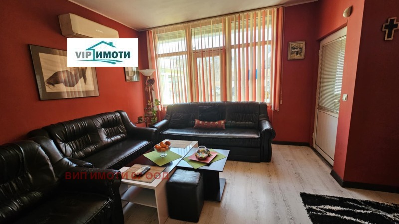 Продава КЪЩА, гр. Ловеч, Широк център, снимка 6 - Къщи - 52710337