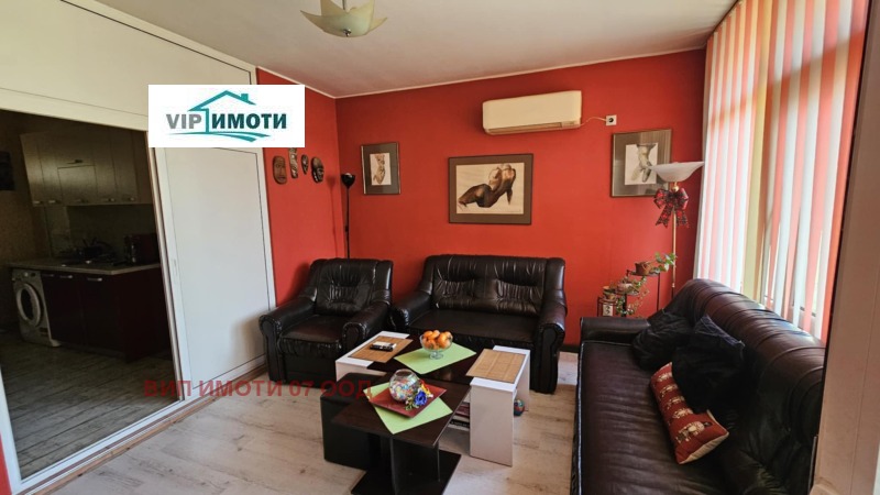 Продава КЪЩА, гр. Ловеч, Широк център, снимка 4 - Къщи - 52710337