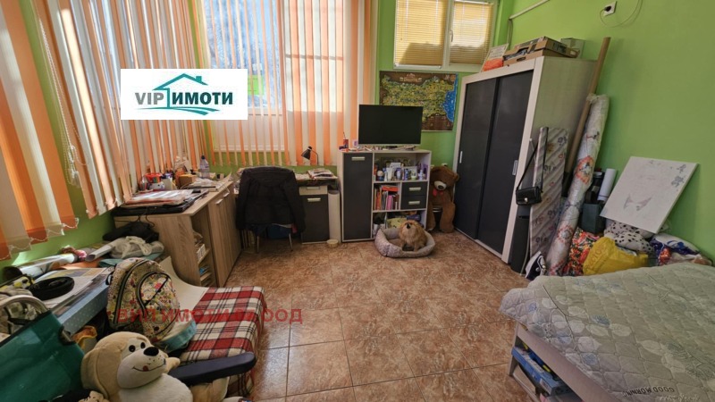 Продава КЪЩА, гр. Ловеч, Широк център, снимка 2 - Къщи - 52710337