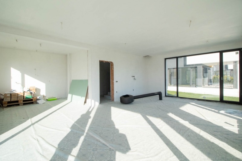 Продава КЪЩА, гр. Сливен, в.з. Сливен, снимка 3 - Къщи - 53016624