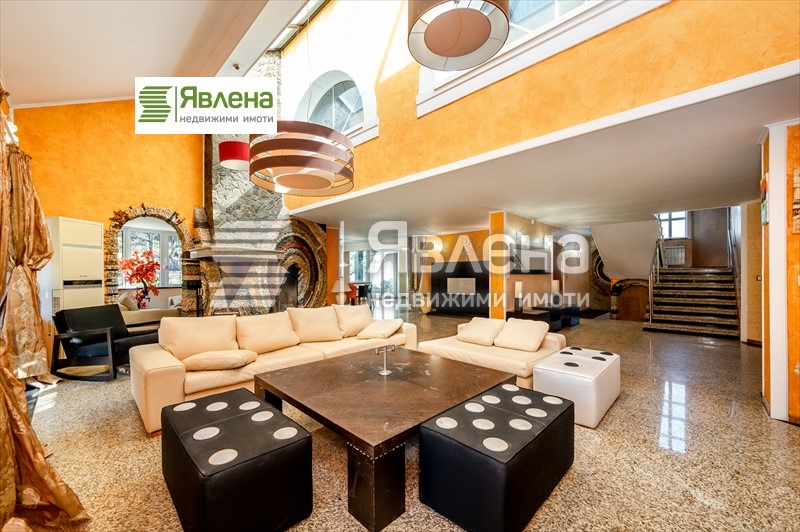Продава  Къща, град София, в.з.Киноцентъра • 1 500 000 EUR • ID 73898773 — holmes.bg - [1] 