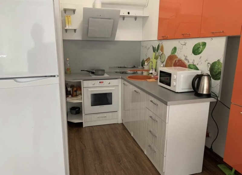 Продава  2-стаен град Пловдив , Кючук Париж , 64 кв.м | 32760114 - изображение [2]