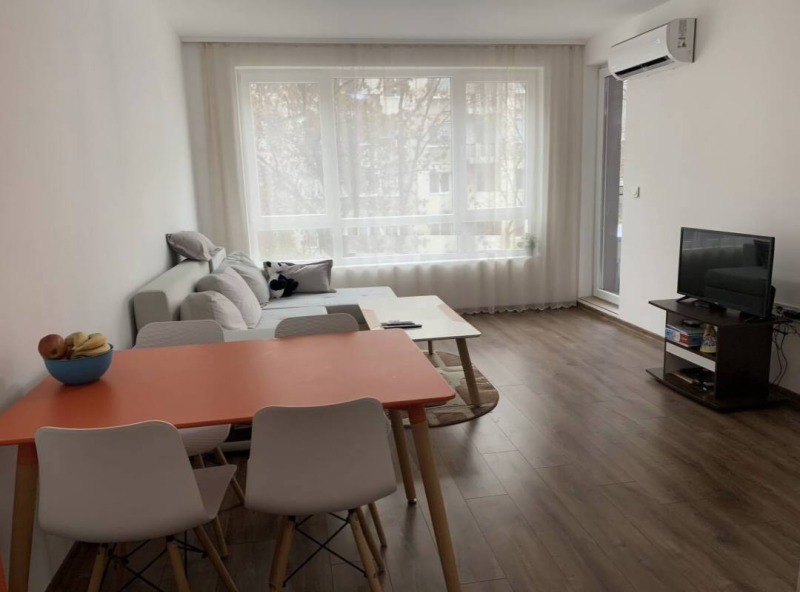 Продава  2-стаен град Пловдив , Кючук Париж , 64 кв.м | 32760114