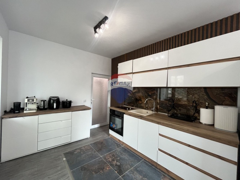 Продава  3-стаен град Варна , Младост 1 , 106 кв.м | 66133019