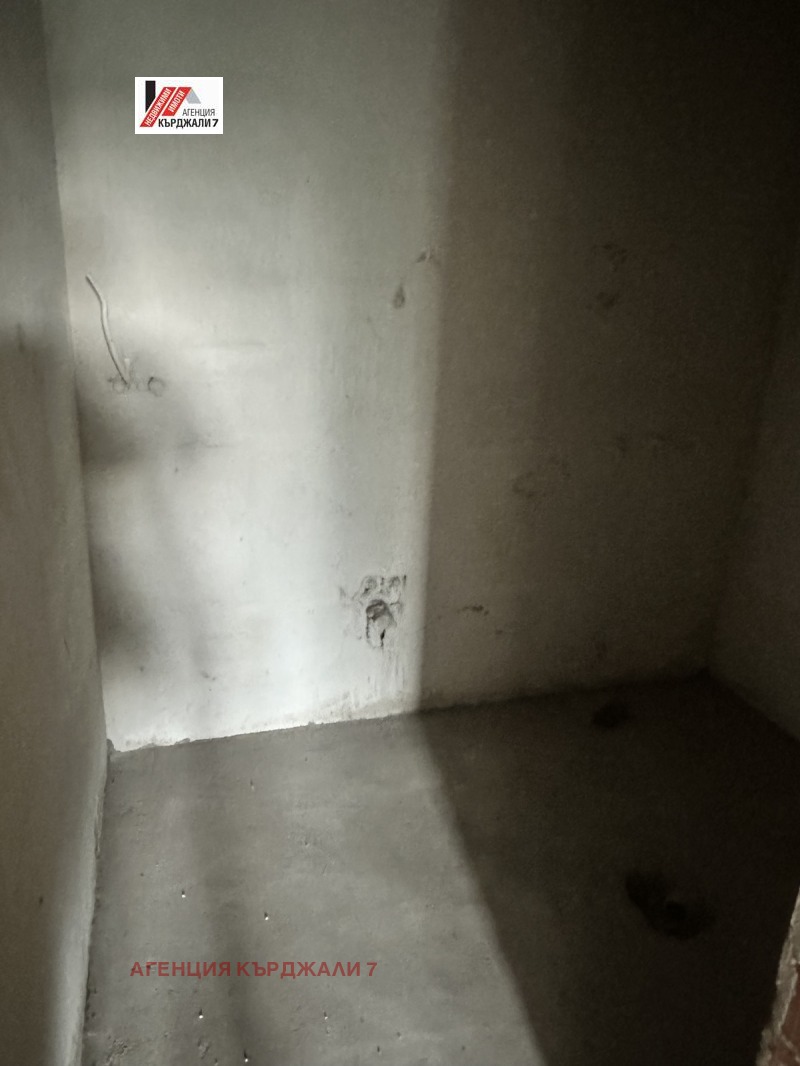 Продава 3-СТАЕН, гр. Кърджали, Център, снимка 9 - Апартаменти - 53424069