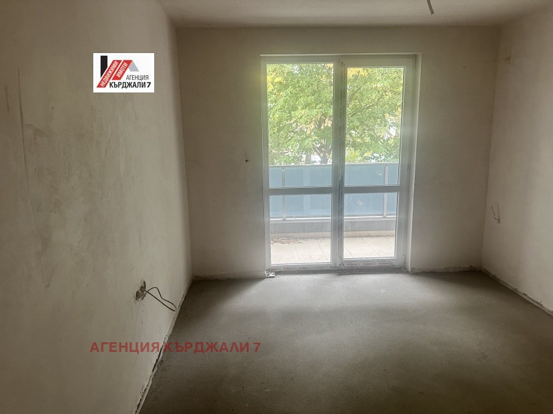 Продава 3-СТАЕН, гр. Кърджали, Център, снимка 3 - Апартаменти - 53424069