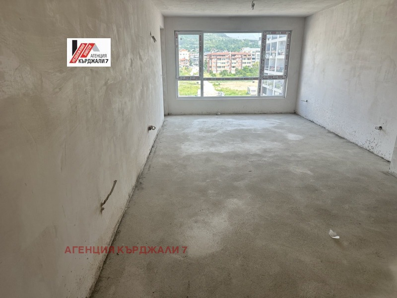 Na prodej  1 ložnice Kardžali , Vazroždenci , 87 m2 | 72616097 - obraz [2]