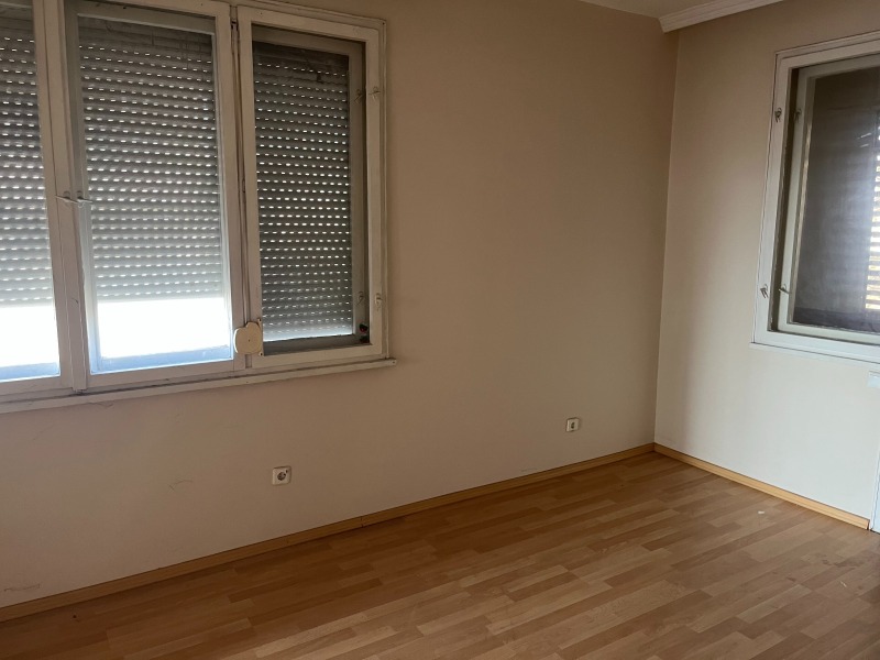 Продава 3-СТАЕН, гр. Казанлък, област Стара Загора, снимка 3 - Апартаменти - 53186970