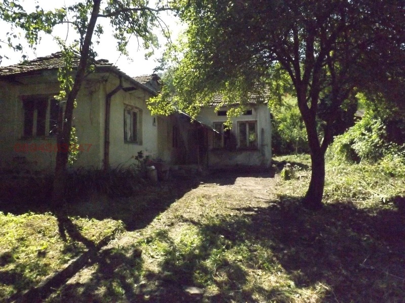 Продава КЪЩА, с. Чифлик, област Ловеч