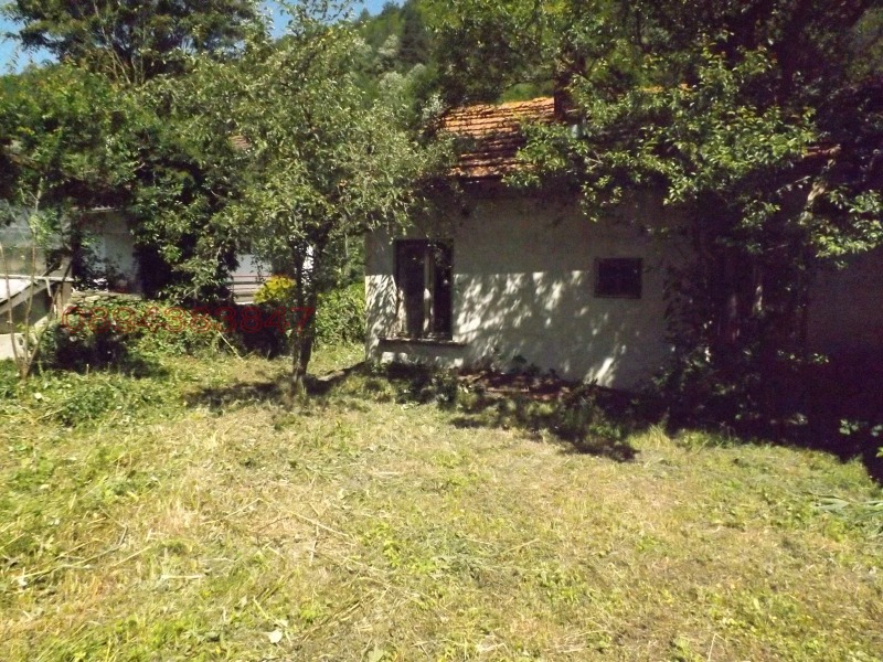 Продава КЪЩА, с. Чифлик, област Ловеч, снимка 4 - Къщи - 53242488