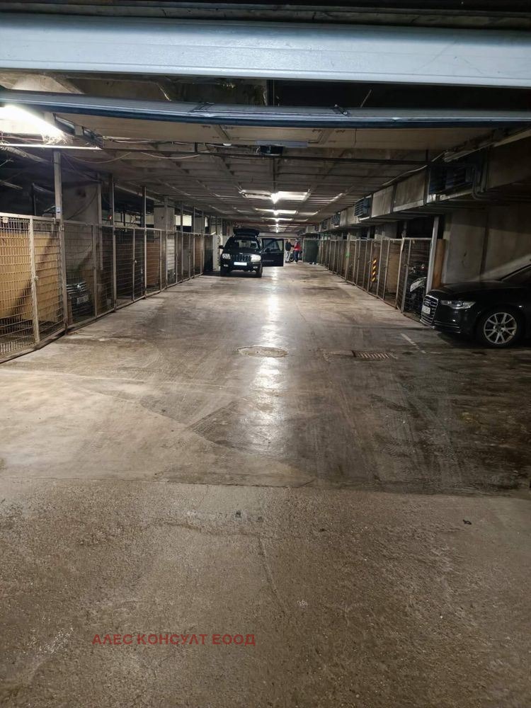 Продава ГАРАЖ, ПАРКОМЯСТО, гр. София, Овча купел 1, снимка 3 - Гаражи и паркоместа - 54221456