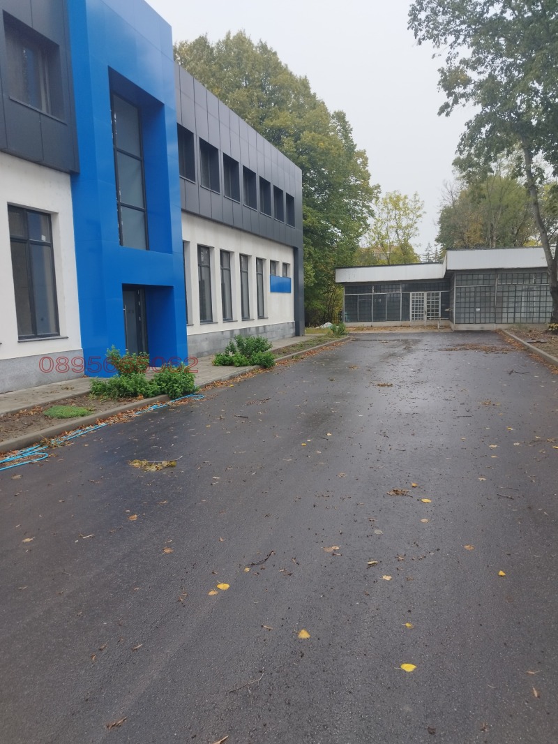 Продава ПРОМ. ПОМЕЩЕНИЕ, гр. Нови пазар, област Шумен, снимка 2 - Производствени сгради - 52782899