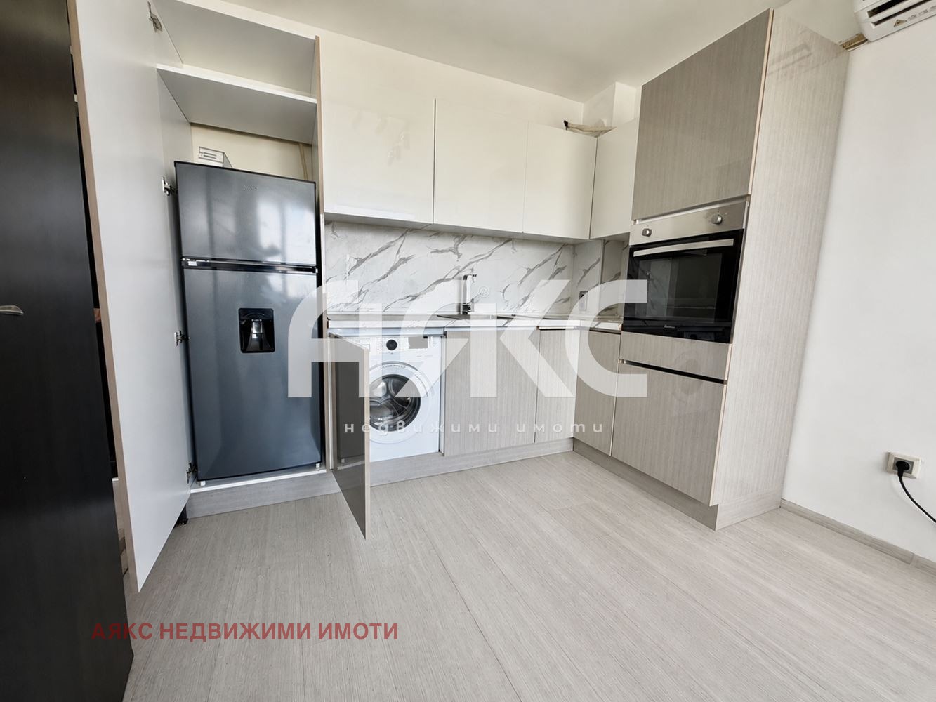 Продава 2-СТАЕН, гр. София, Банишора, снимка 2 - Апартаменти - 55900210