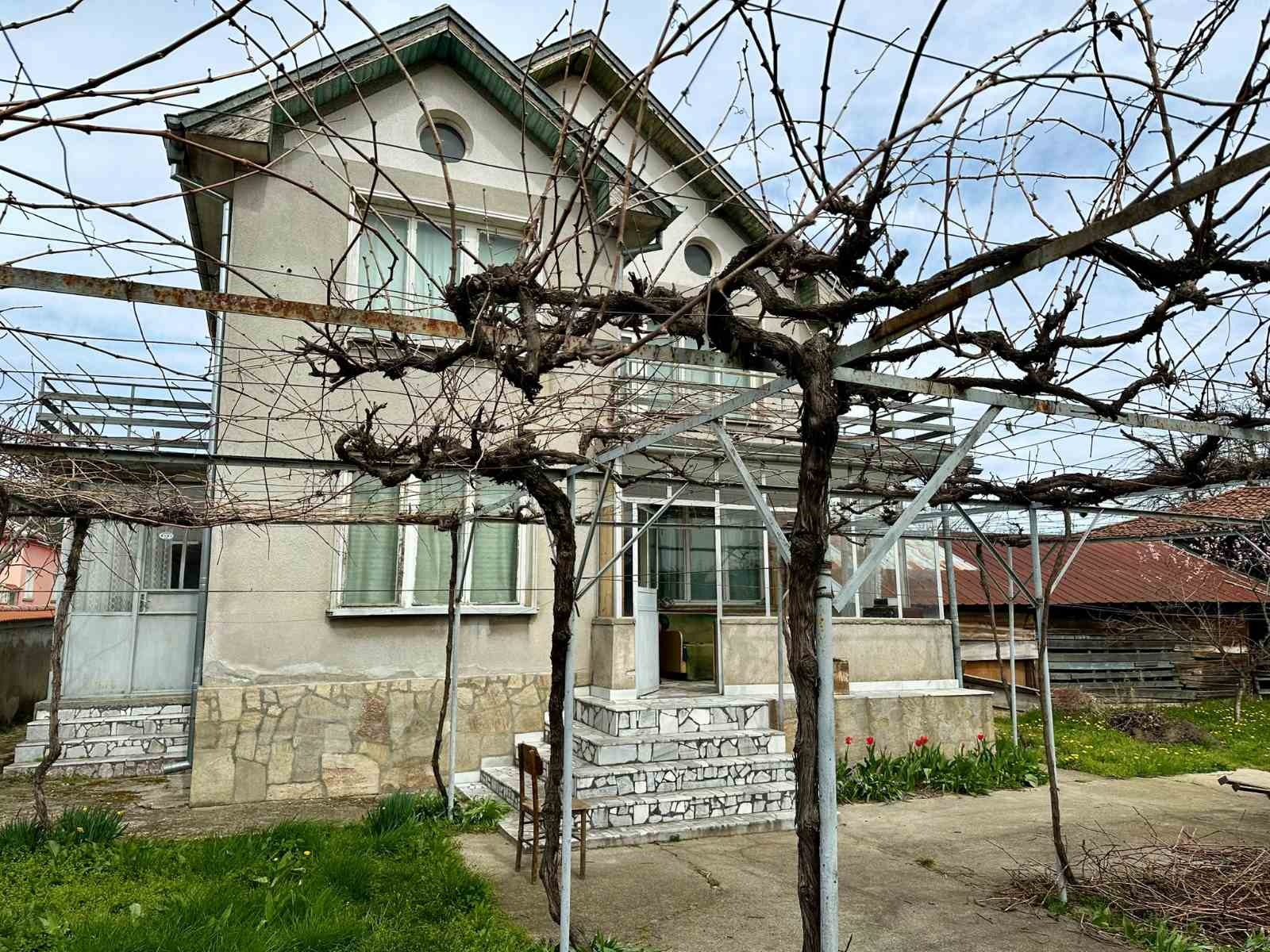 Продава КЪЩА, с. Осетеново, област Стара Загора