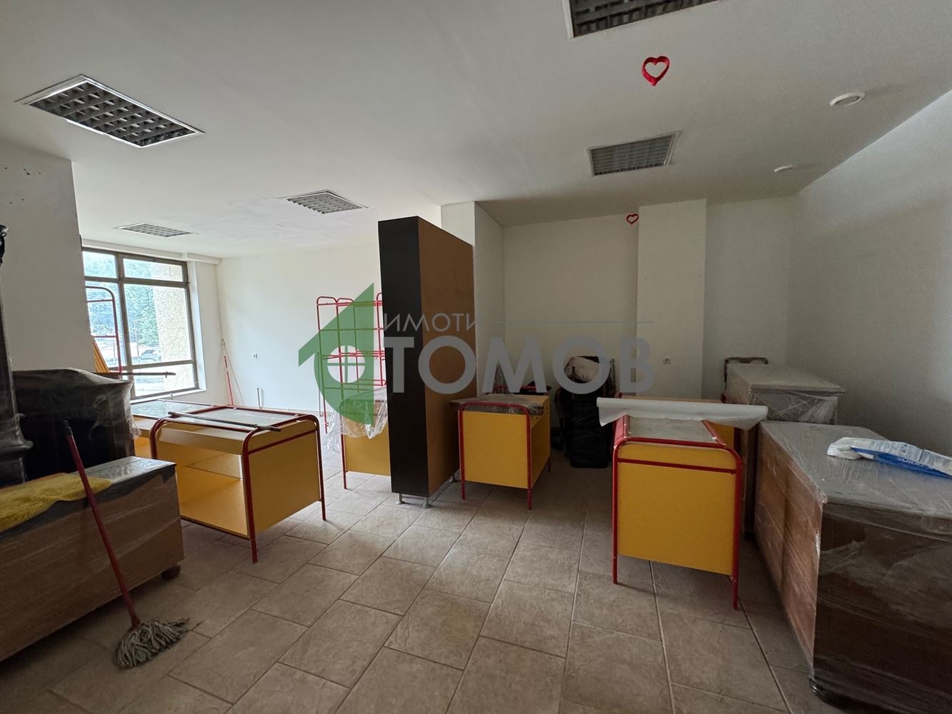 Продава МАГАЗИН, гр. Велики Преслав, област Шумен, снимка 2 - Магазини - 51493710