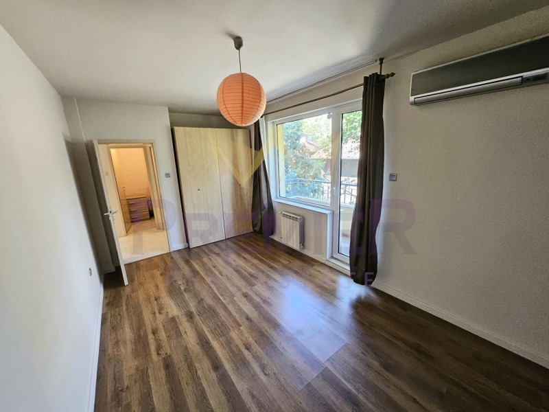 Продава 3-СТАЕН, гр. София, Оборище, снимка 4 - Апартаменти - 53105552