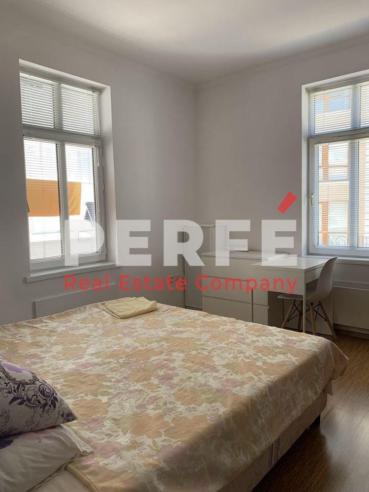 Na sprzedaż  Piętro domu Burgas , Centar , 200 mkw | 40834131 - obraz [2]