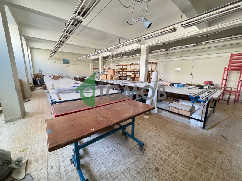 Te koop  Industrie gebouw regio Sjoemen , Veliki Preslav , 1056 m² | 68069173