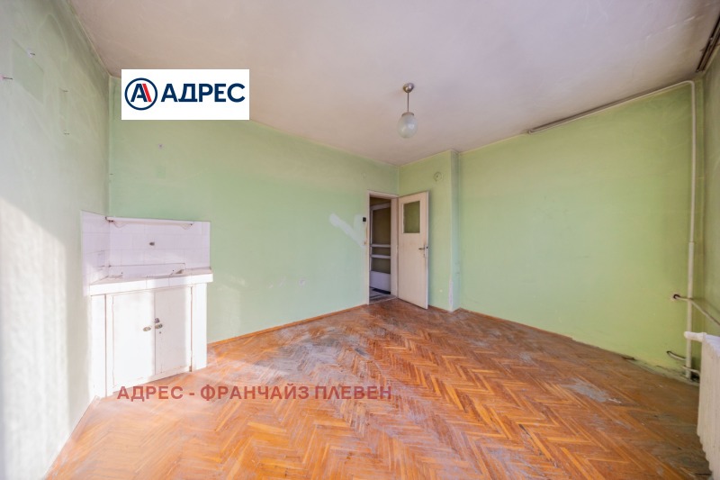 Продава 3-СТАЕН, гр. Плевен, Идеален център, снимка 2 - Апартаменти - 53312197