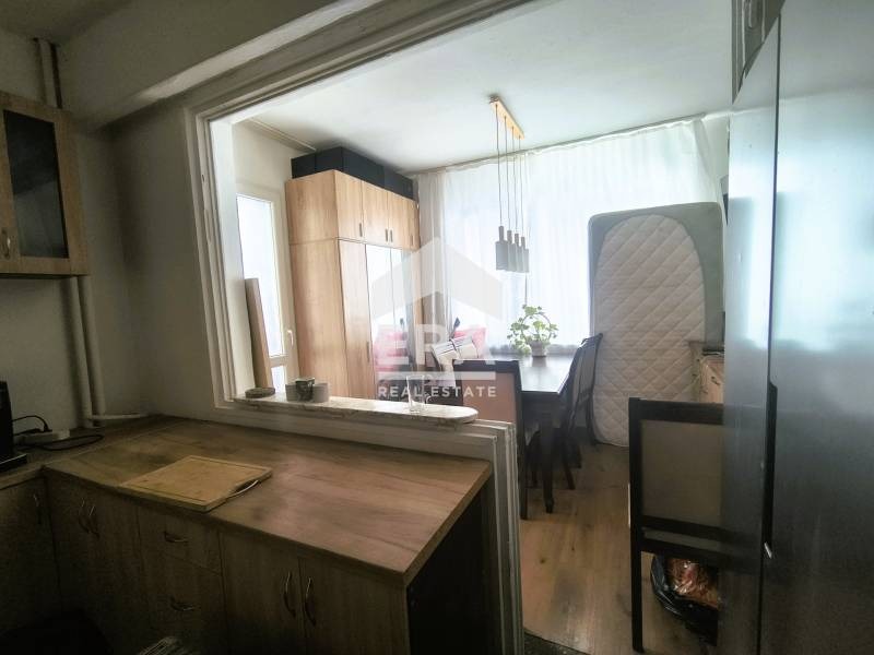 Продава 3-СТАЕН, гр. Велико Търново, Център, снимка 2 - Апартаменти - 53619564