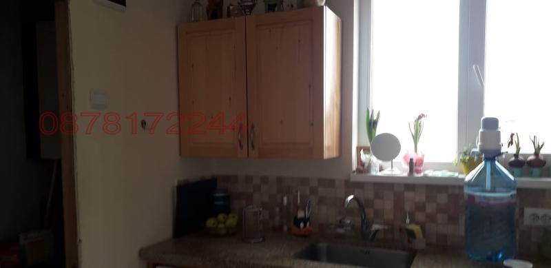 Продава ЕТАЖ ОТ КЪЩА, гр. Разград, Варош, снимка 11 - Етаж от къща - 52779322