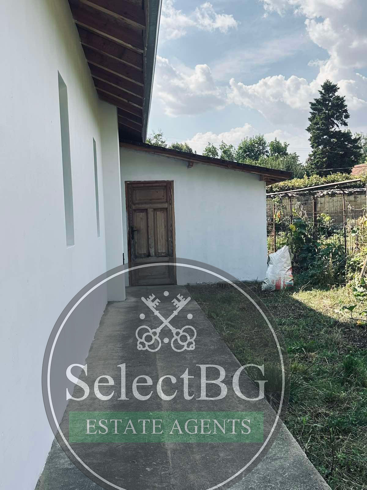 Продава КЪЩА, с. Хотница, област Велико Търново, снимка 13 - Къщи - 56189007