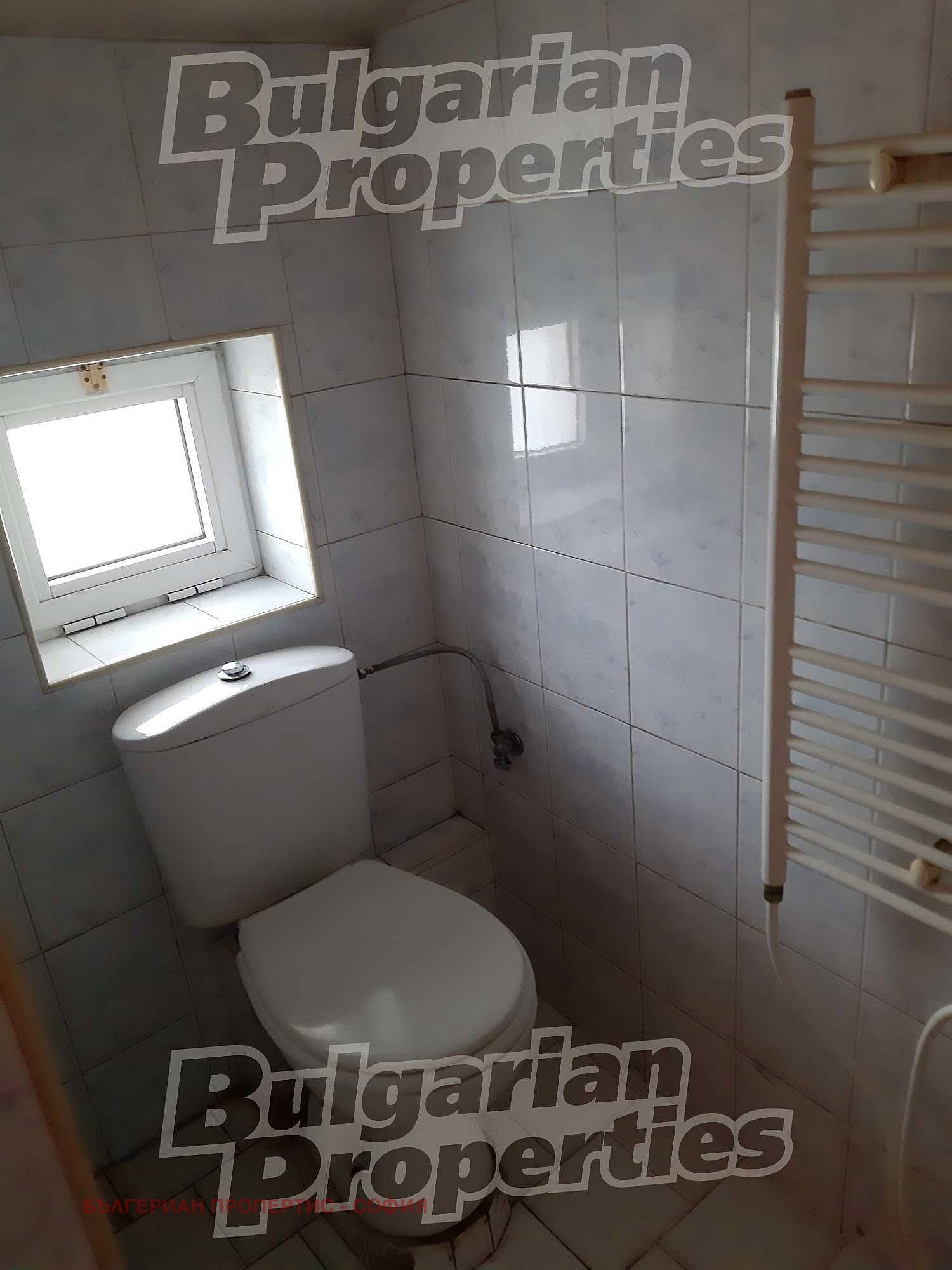 Продава САМОСТОЯТЕЛНА СГРАДА | Imot.bg — изображение 12