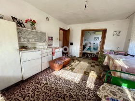 Talo Tsar Asen, Pazardzhikin alue 4