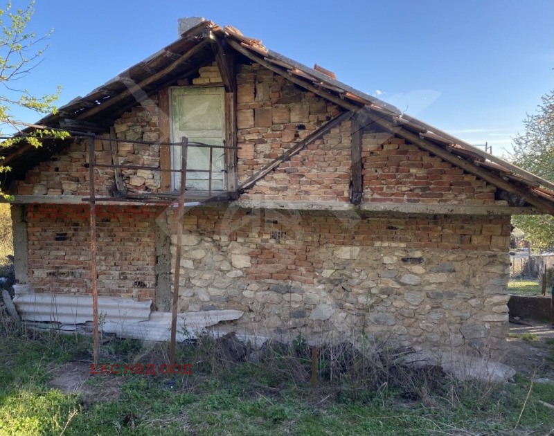 Продава  Къща, област Пловдив, гр. Карлово • 20 000 EUR • ID 48125236 — holmes.bg - [1] 