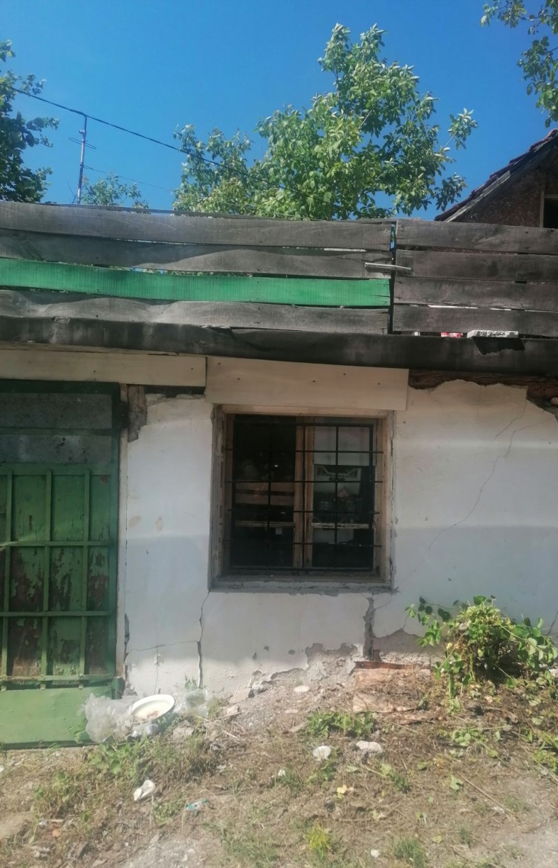 Продава ВИЛА, гр. Плевен, м-т Стражата, снимка 3 - Вили - 52375212