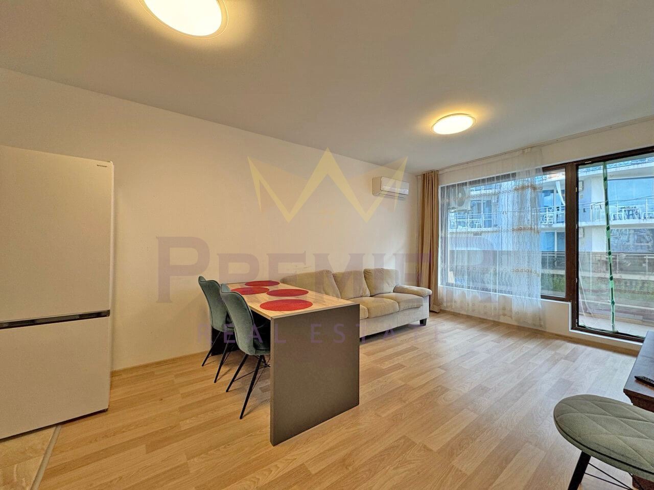 Продава 2-СТАЕН, гр. Бургас, Сарафово, снимка 3 - Апартаменти - 54711572