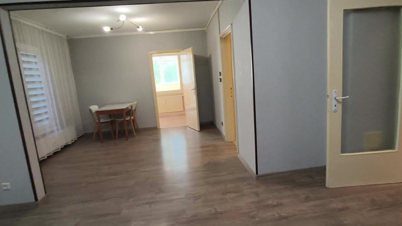 Продава  3-стаен град Русе , Възраждане , 98 кв.м | 76173815 - изображение [4]