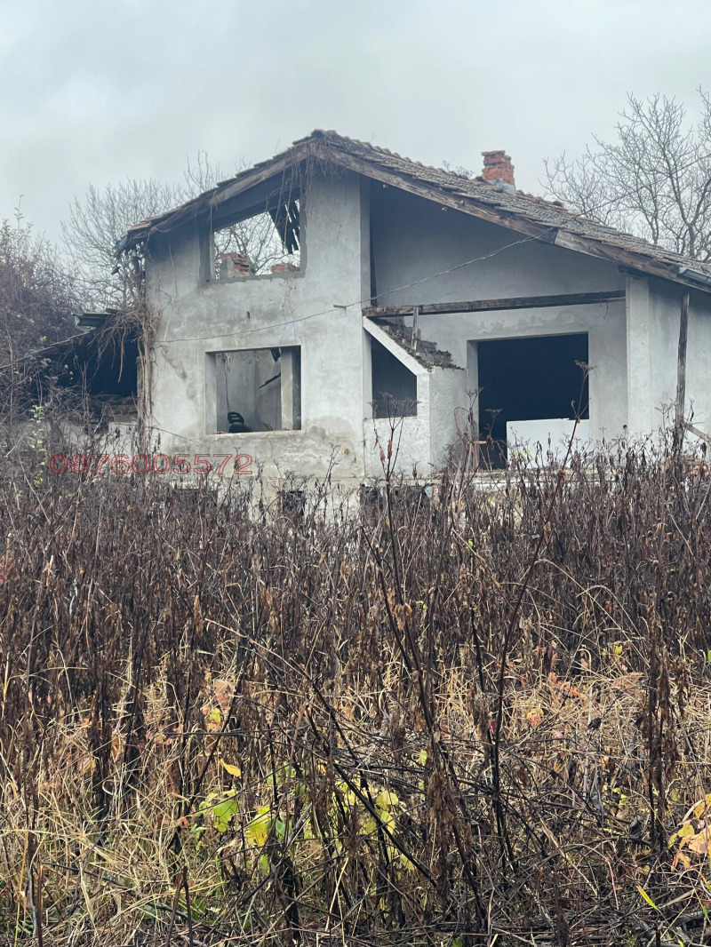 Продава КЪЩА, с. Абланица, област Ловеч, снимка 2 - Къщи - 53087352