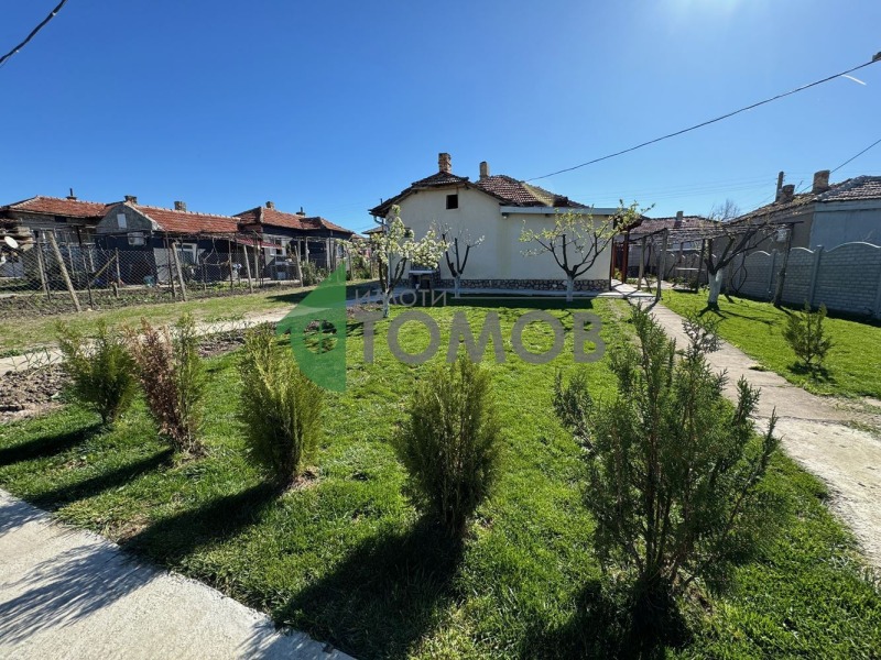 Продава КЪЩА в област Шумен, гр. Нови пазар - 117 кв.м / 120 000 € » 234 699.60 лв., ИМОТИ ТОМОВ