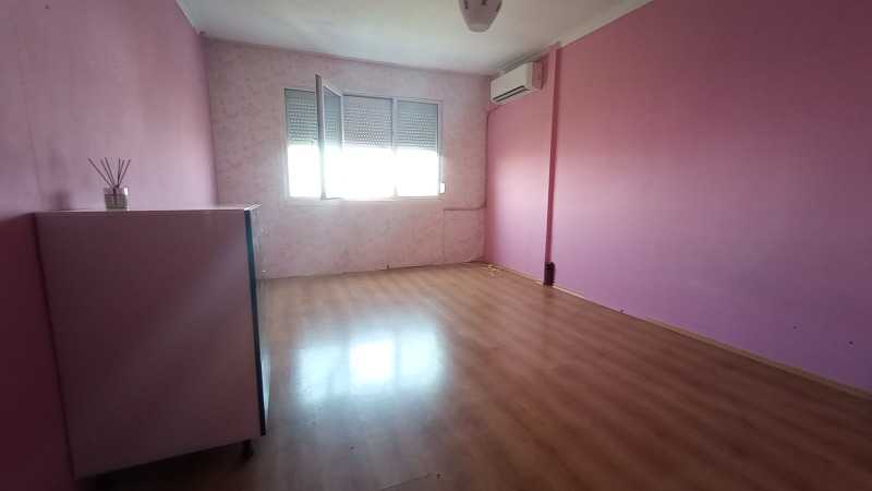 Продава  2-стаен град София , Обеля 2 , 70 кв.м | 10440796