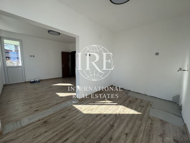 Продава 3-СТАЕН, гр. Варна, Галата