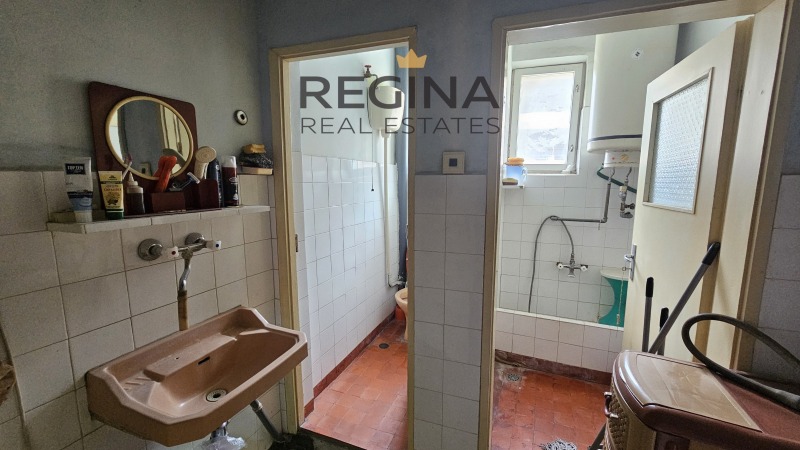 Продава  Етаж от къща област Пловдив , гр. Хисаря , 110 кв.м | 47257899 - изображение [12]