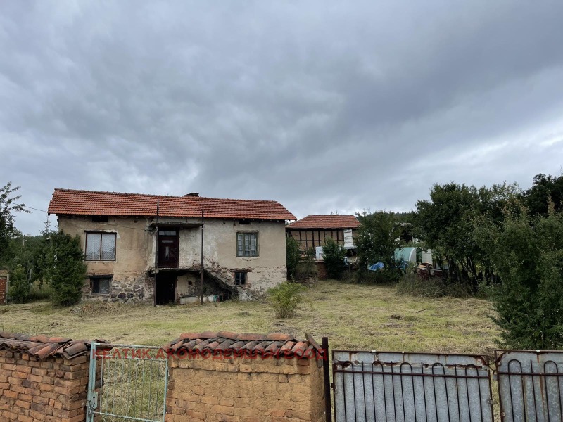 Продава КЪЩА, гр. Самоков, област София област