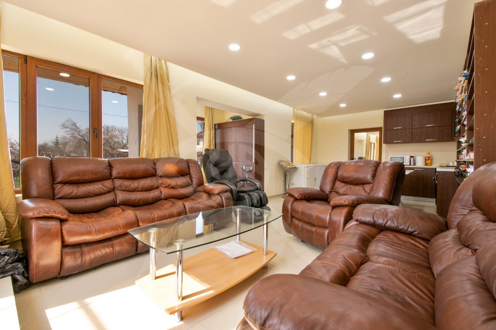 Продава КЪЩА, с. Кипра, област Варна, снимка 2 - Къщи - 54034775