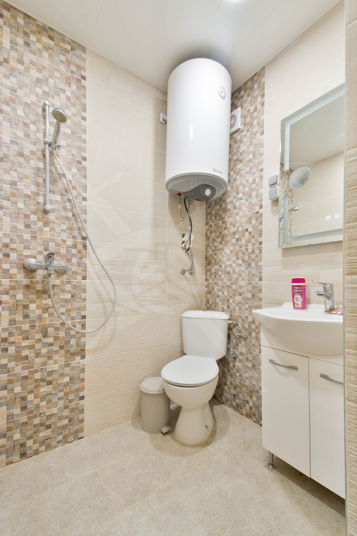 Продава КЪЩА, с. Кипра, област Варна, снимка 8 - Къщи - 54034775