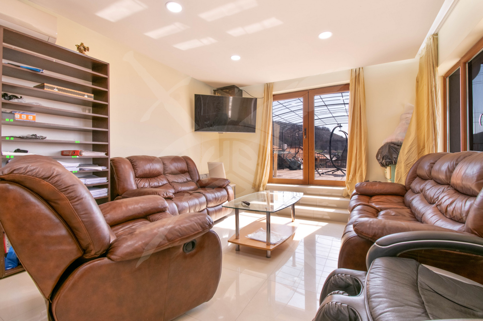 Продава КЪЩА, с. Кипра, област Варна, снимка 3 - Къщи - 54034775