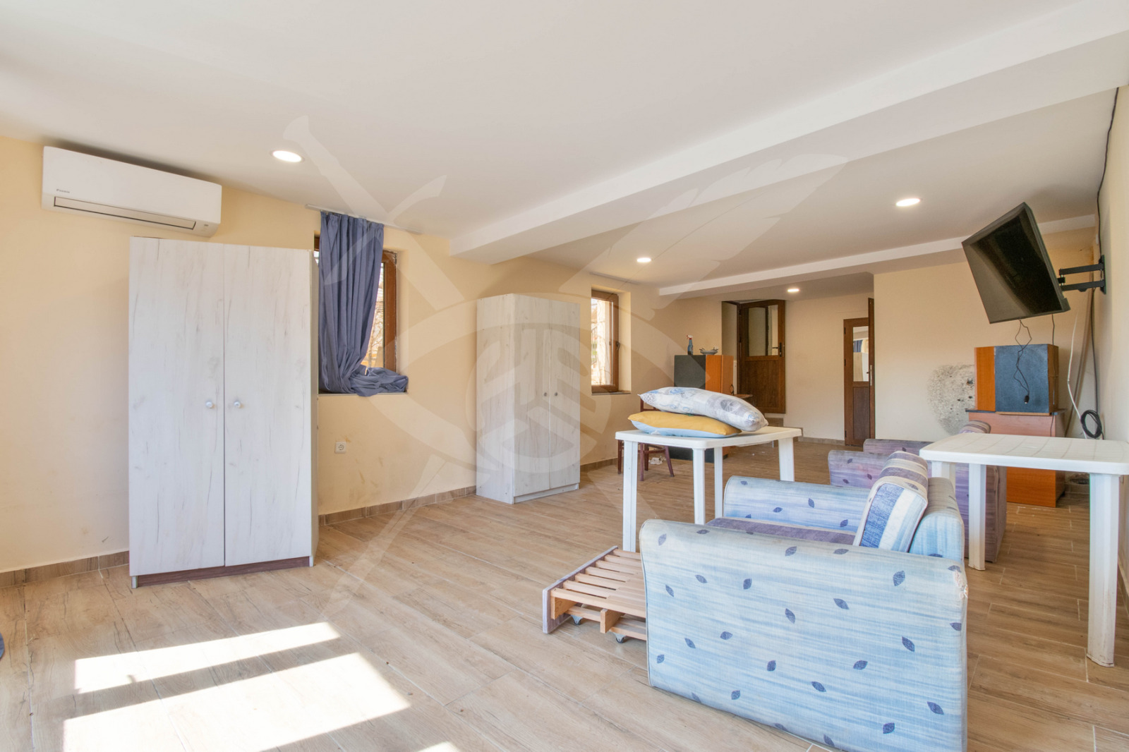 Продава КЪЩА, с. Кипра, област Варна, снимка 6 - Къщи - 54034775