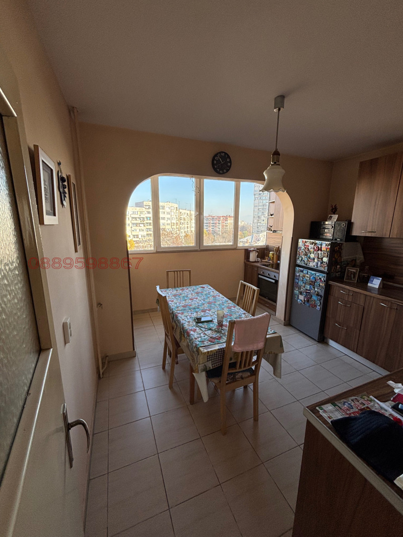 Продава 3-СТАЕН, гр. София, Света Троица, снимка 2 - Апартаменти - 52719574