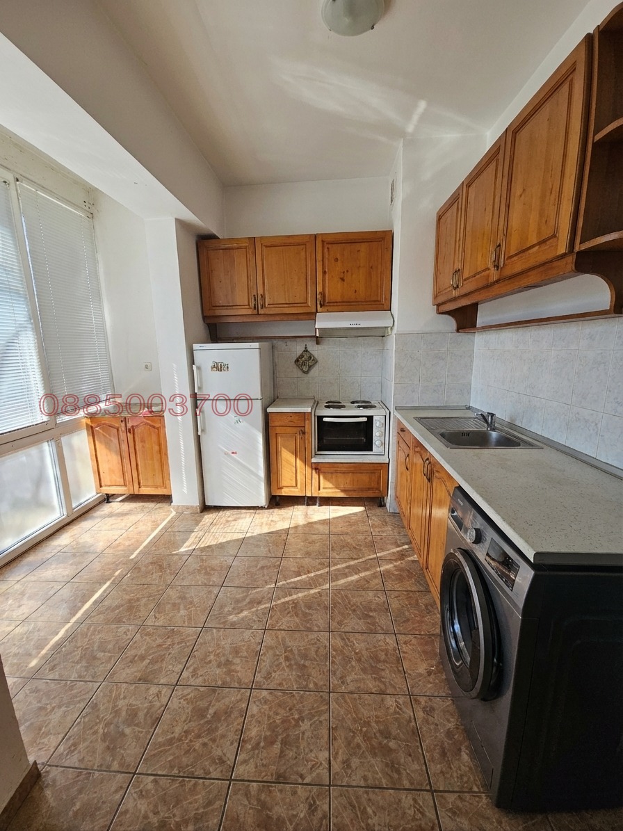 Продава 3-СТАЕН, гр. София, Изток, снимка 2 - Апартаменти - 53988833