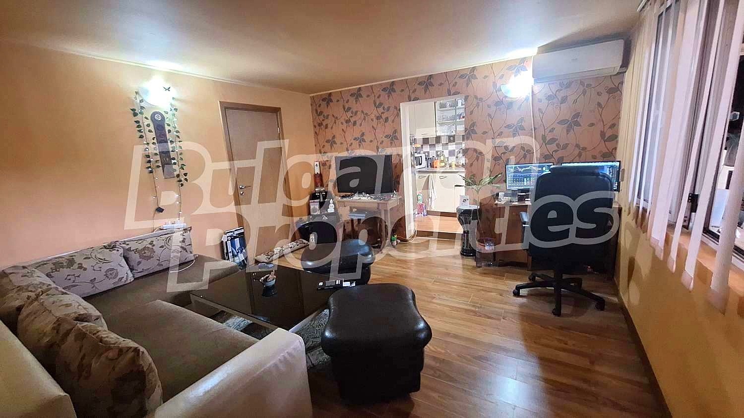 Продава КЪЩА, гр. Варна, Колхозен пазар, снимка 2 - Къщи - 52119378