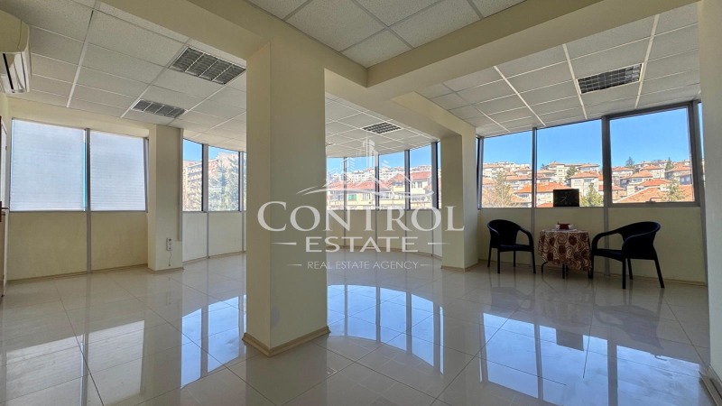 Продава ОФИС в град Велико Търново, Център - 57 кв.м / 88 500 € » 173 090.96 лв., КОНТРОЛ ЕСТЕЙТ